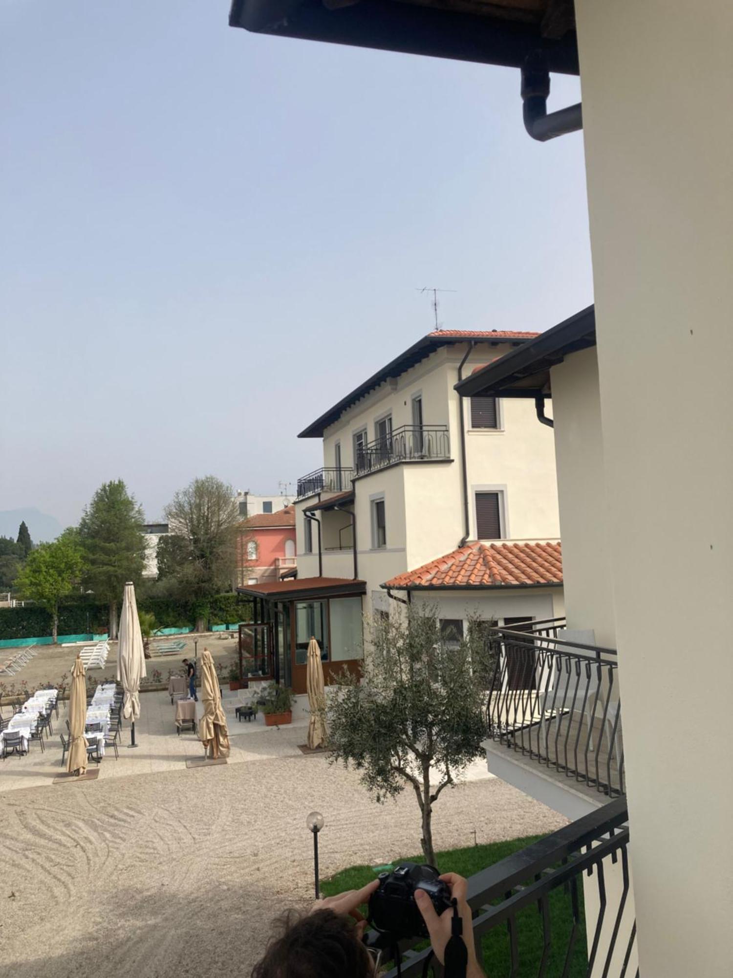 Hotel Villa Trieste Сірміоне Екстер'єр фото