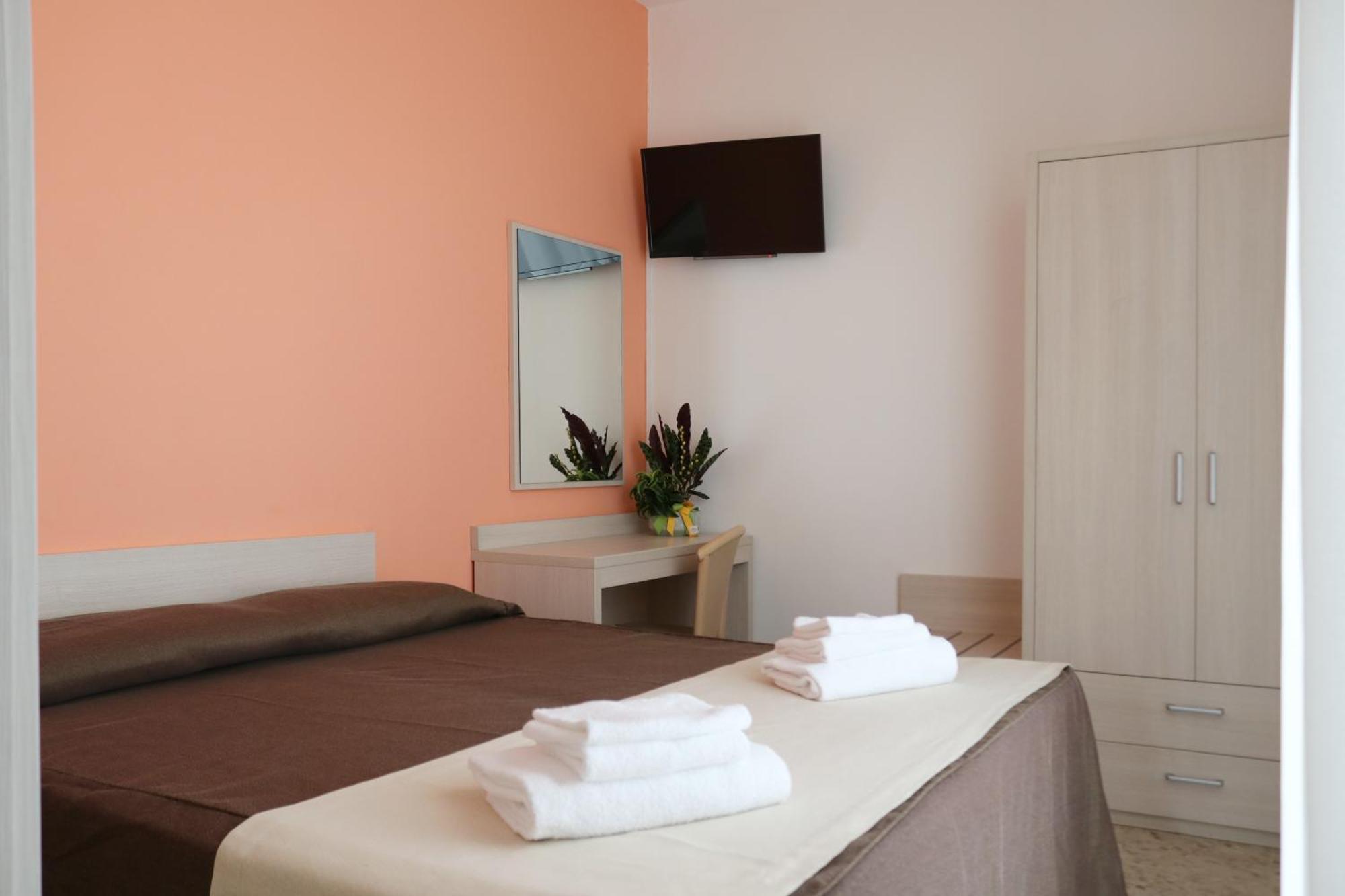 Hotel Villa Trieste Сірміоне Номер фото