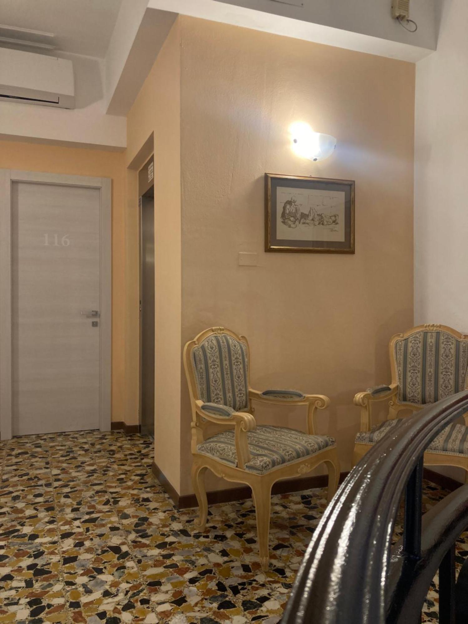 Hotel Villa Trieste Сірміоне Екстер'єр фото