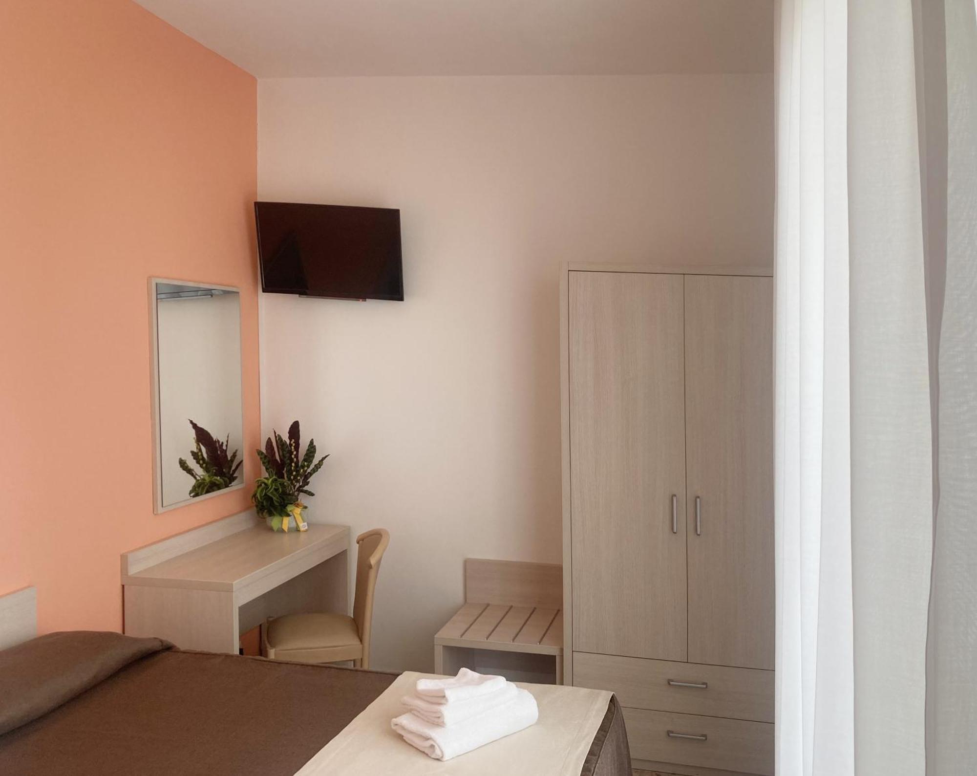 Hotel Villa Trieste Сірміоне Номер фото