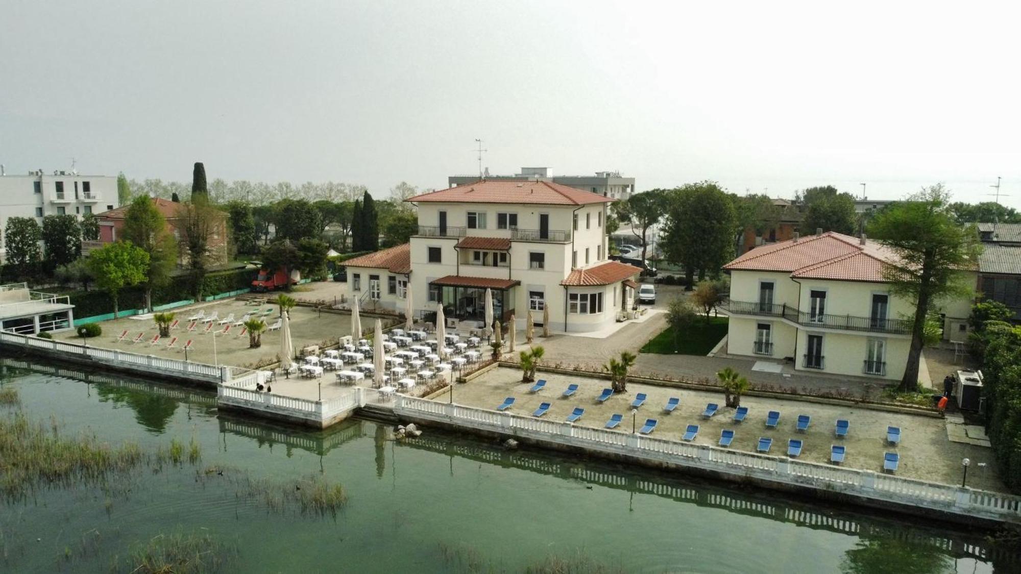 Hotel Villa Trieste Сірміоне Номер фото