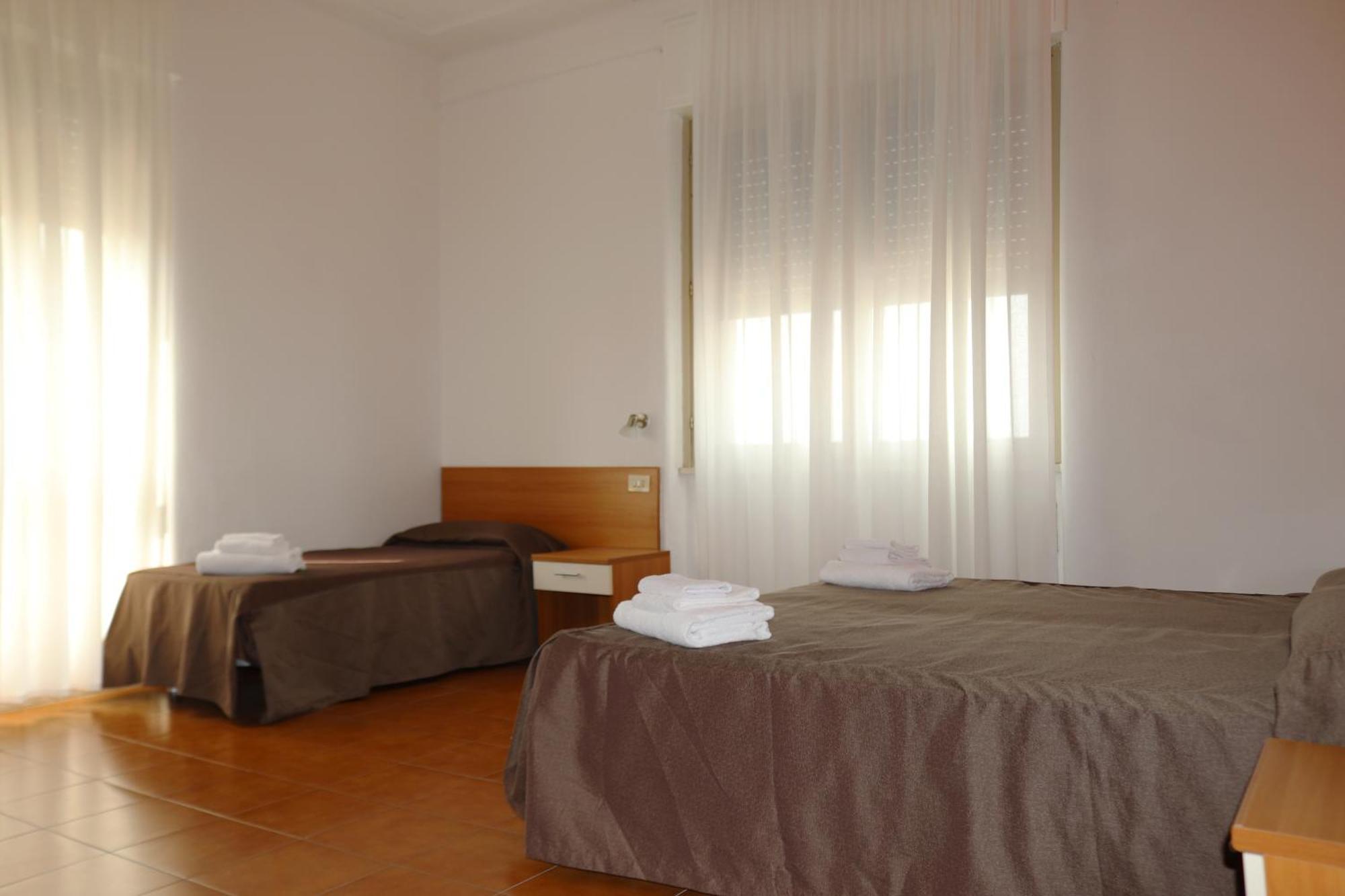 Hotel Villa Trieste Сірміоне Номер фото