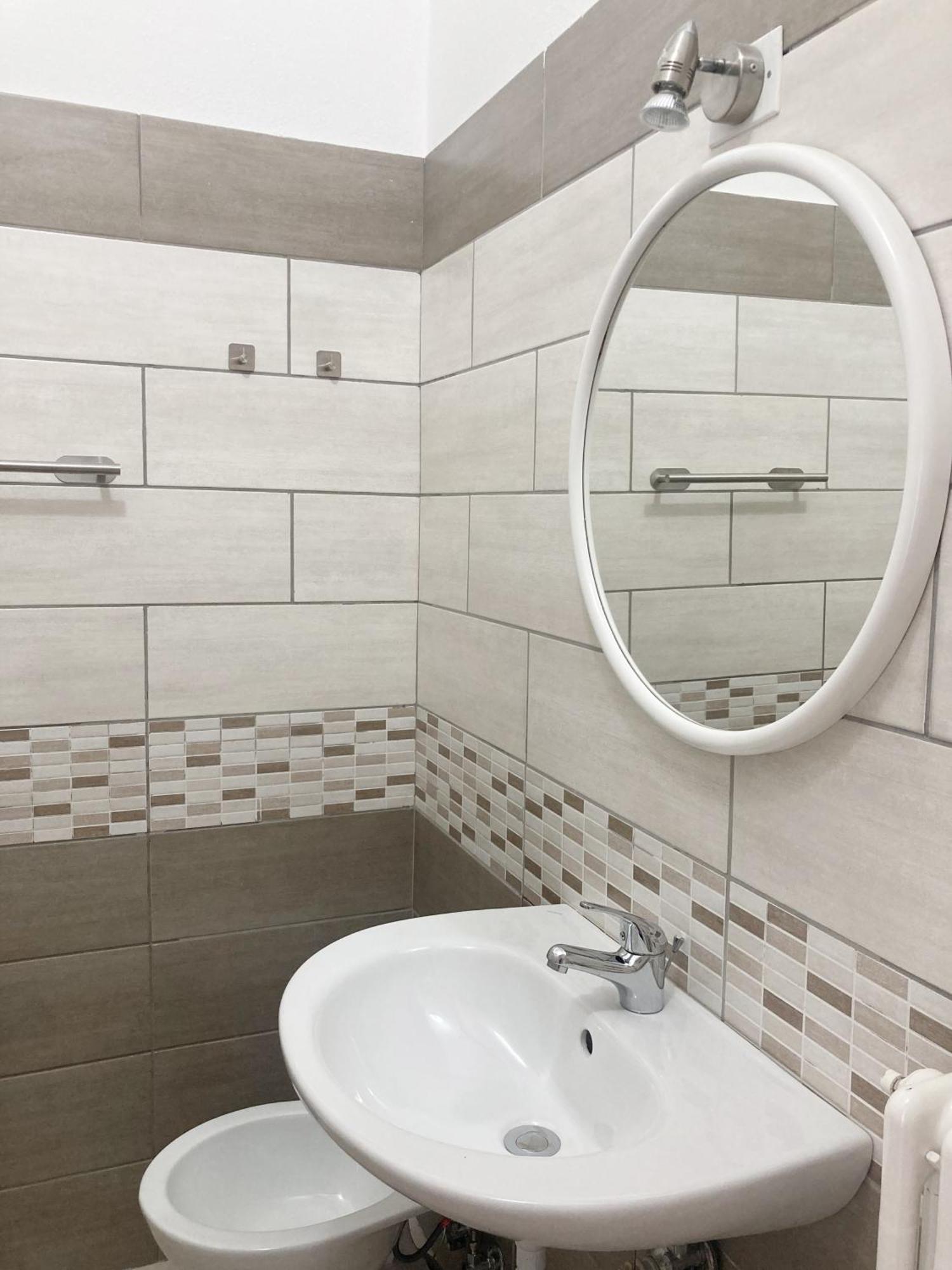 Hotel Villa Trieste Сірміоне Екстер'єр фото